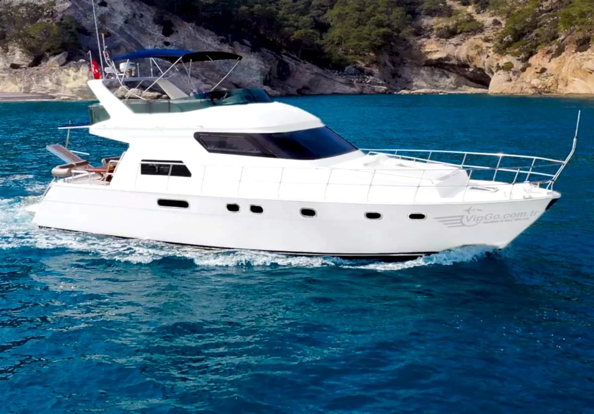 Yat ve Tekne ile Boğaz Turu Evlilik Teklifi Yat Partile